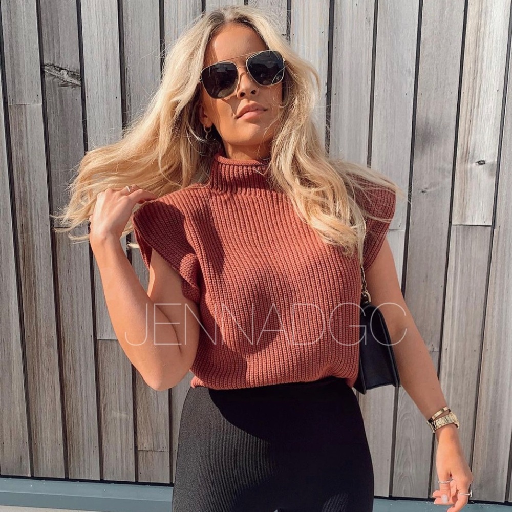 NWT Zara shoulder pad knit top - Picture 4 of 16